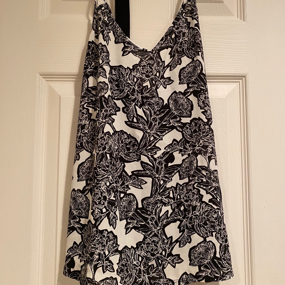 XS black and white dressy tank top from Express